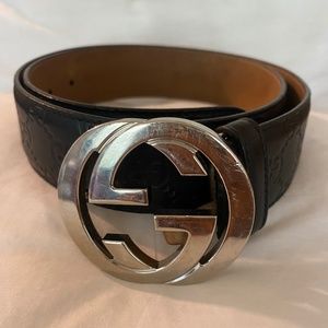 Gucci signature leather belt